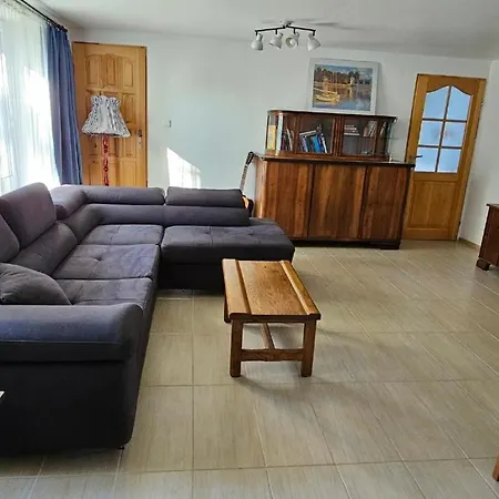 Διαμέρισμα Poddasze Nad Jeziorem Piaski